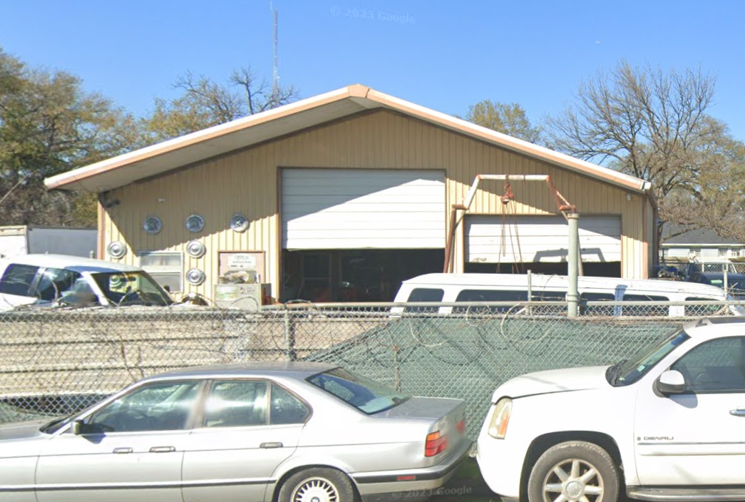 215 Bennington St — photo 3