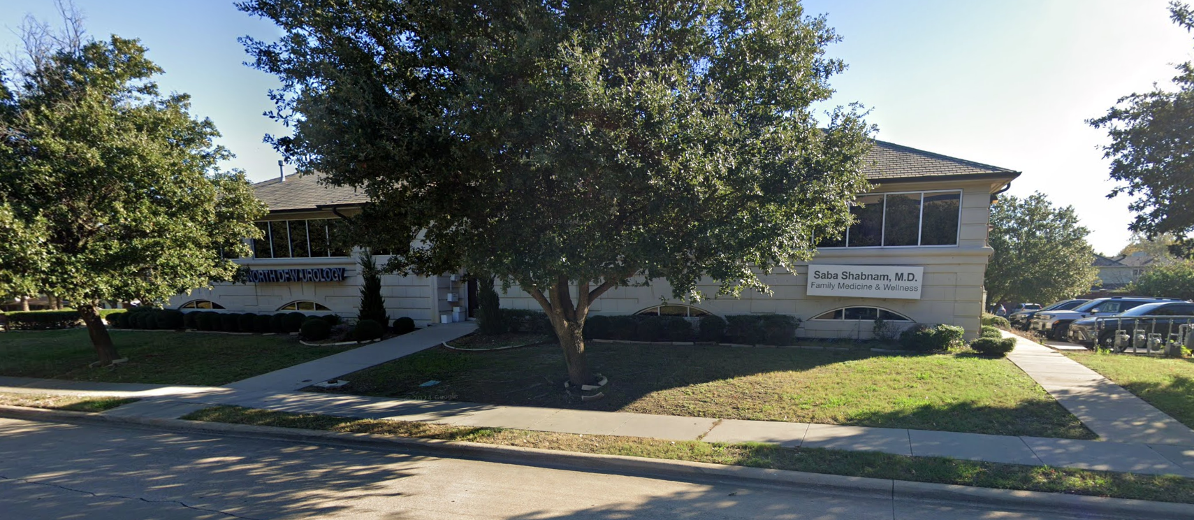 1601 Lancaster Dr — photo 2