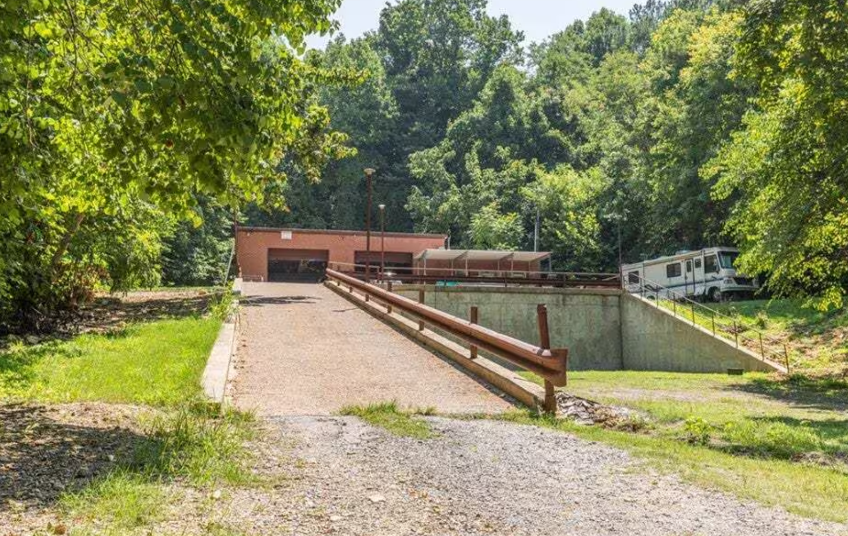 8871 Griffith Rd — photo 2
