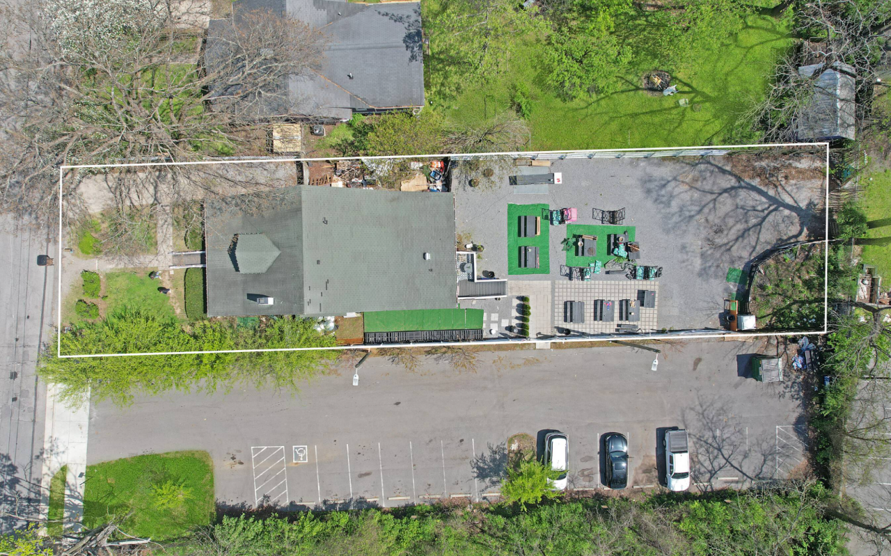 1106 Chester Ave  — photo 3