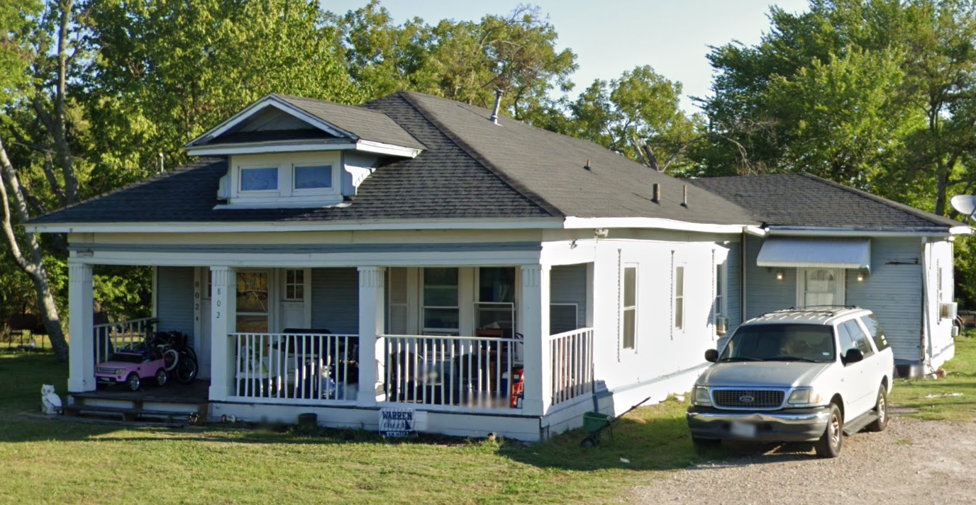 802 E Broad St — photo 4