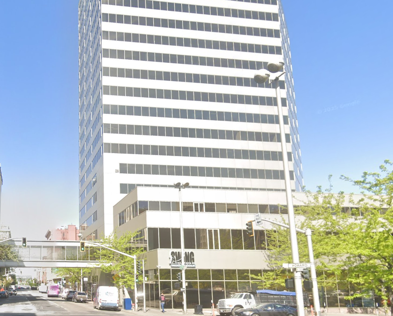 601 W Riverside — photo 2