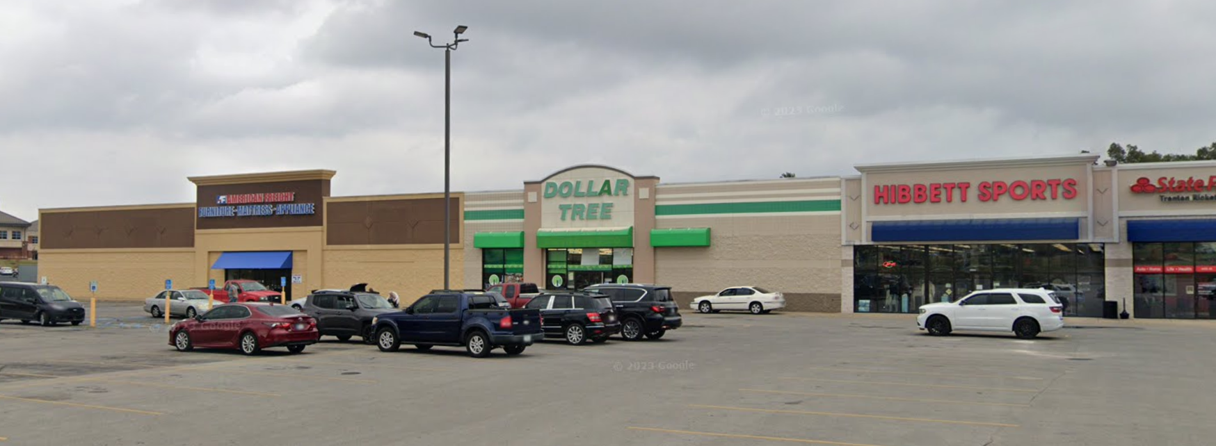 Hilltop Plaza — photo 2