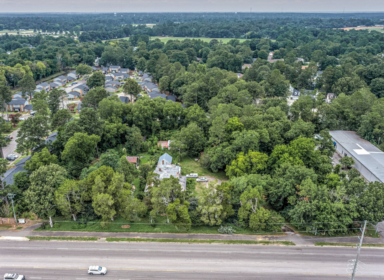 801 E Pine Log Rd — photo 3