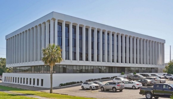 110 Veterans Memorial Blvd — photo 4