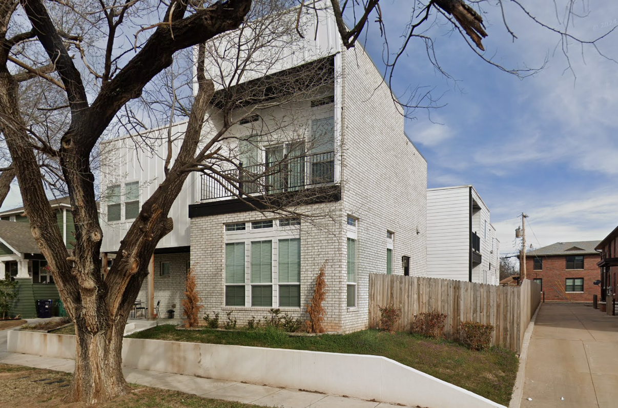 Plaza Rows | 1705 NW 11th St — photo 3