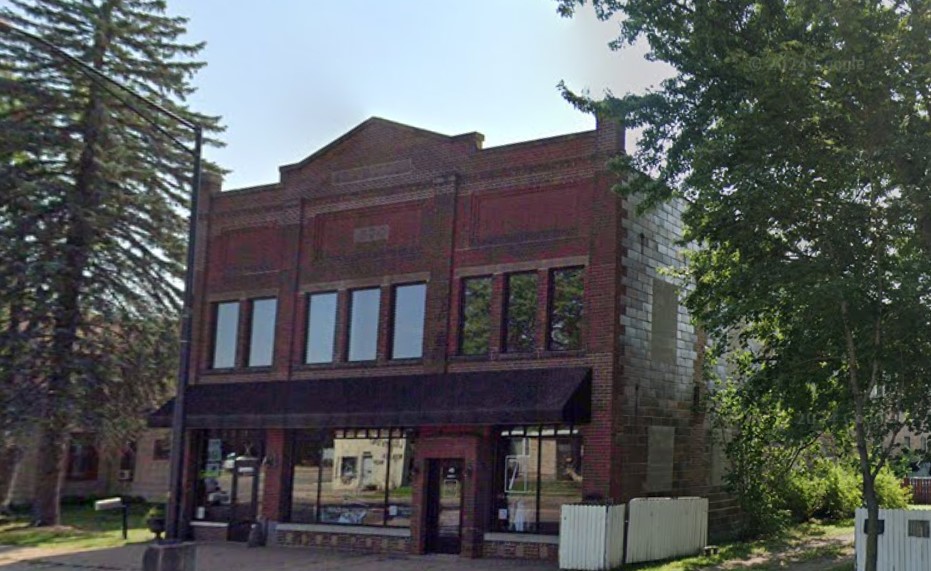45 E ELM ST Chippewa Falls, WI — photo 2