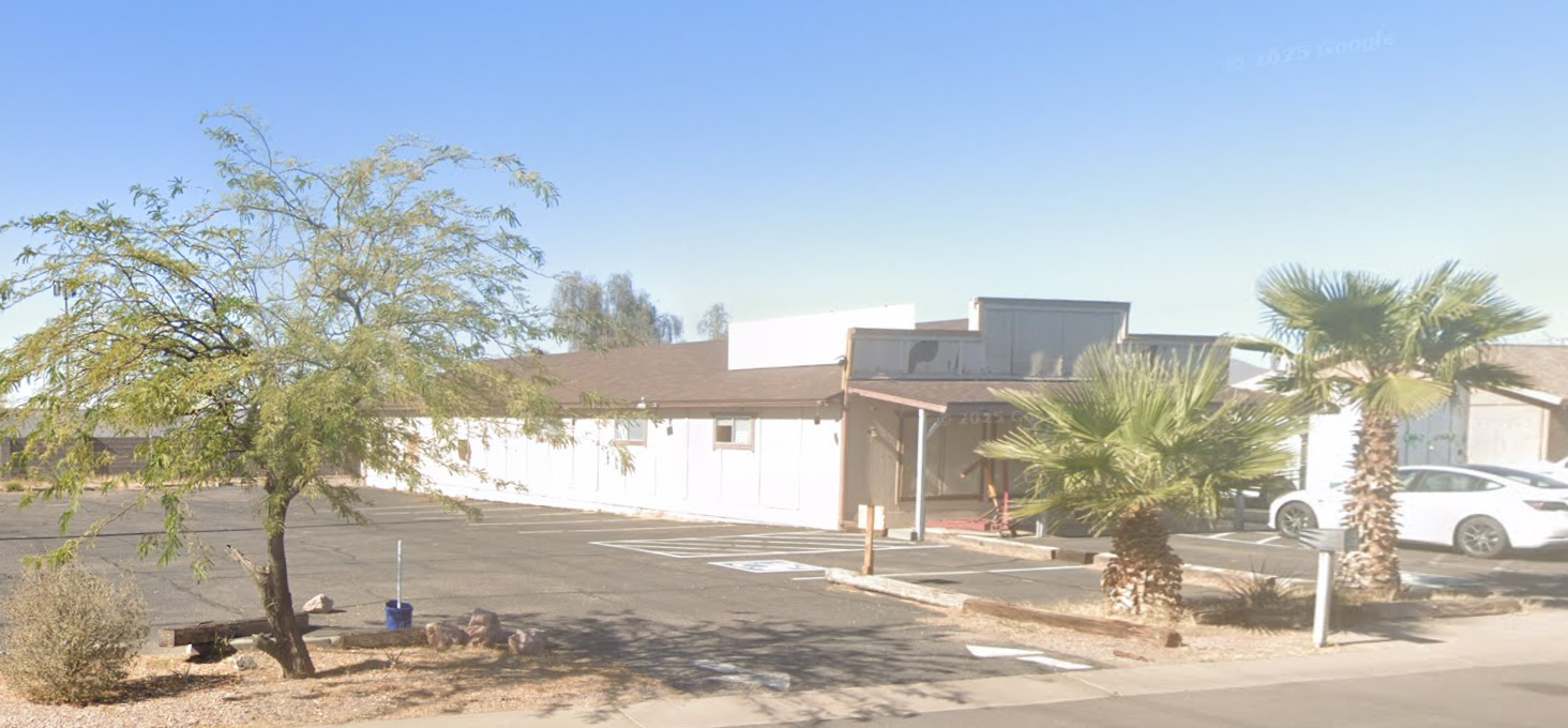 832 N Main Drive — photo 3