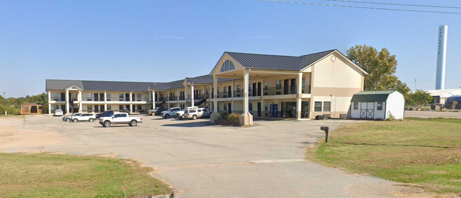 HiWay Inn Express of Coalgate-1412 S Broadway St — photo 3