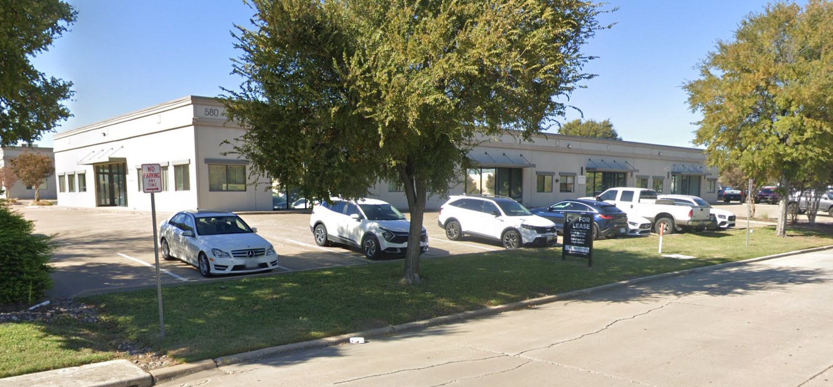 580 Commerce St — photo 2