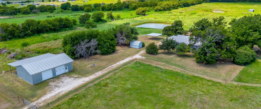 Grandview I-35W acreage — photo 4