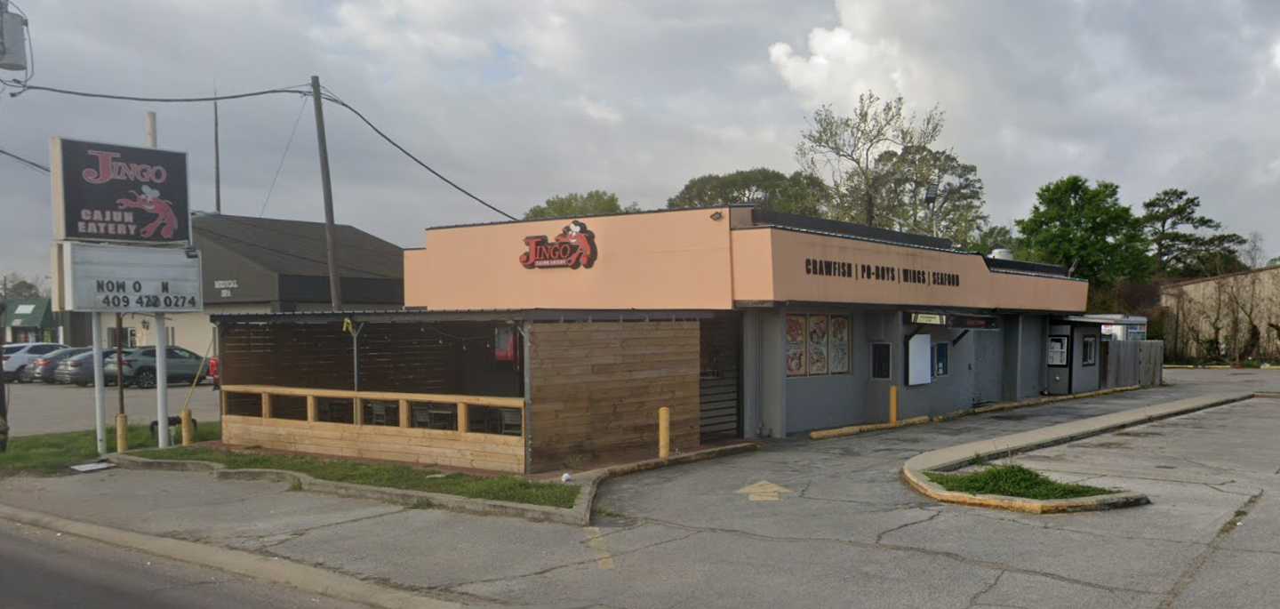 Turnkey 2nd Gen Restaurant Space W Drive- Thru | 425 N Main St — photo 2
