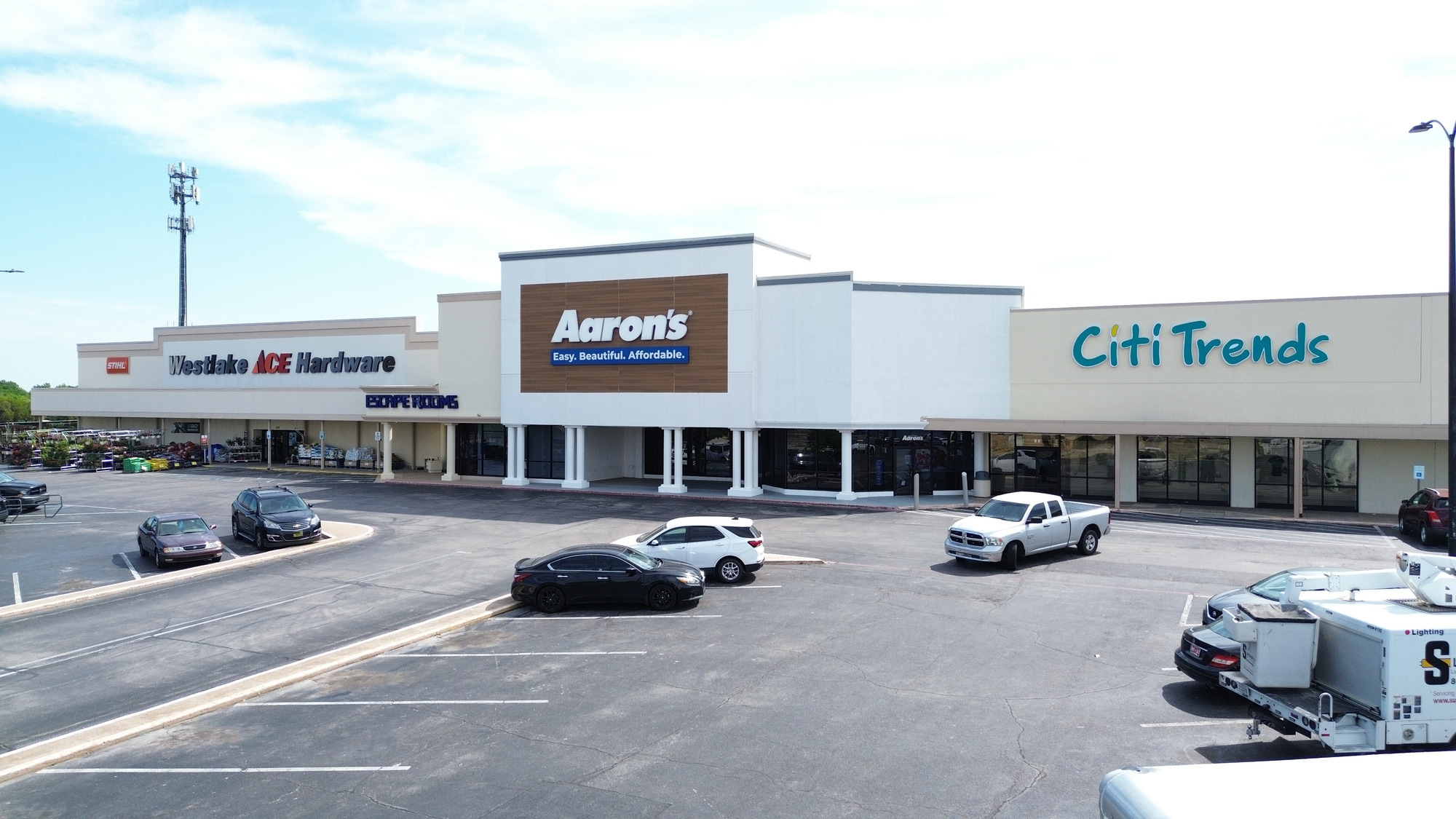 Town & Country Center | 100-200 N Air Depot Blvd — photo 2