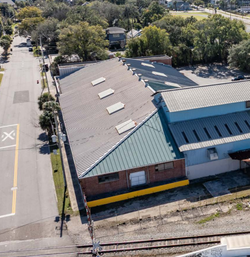 2127 Hubbard St | IndustrialBuilding — photo 3