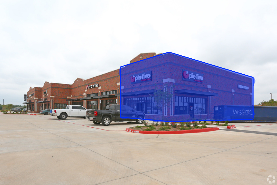 Market Square  | 1380 W Covell Village — photo 2