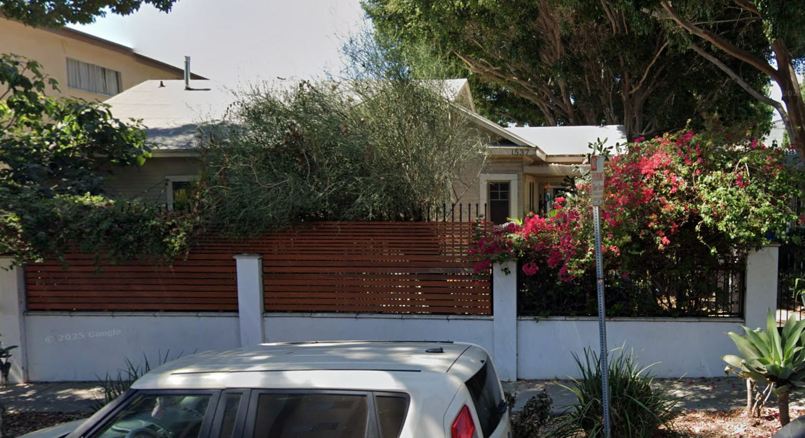 1537 N Serrano Ave — photo 2