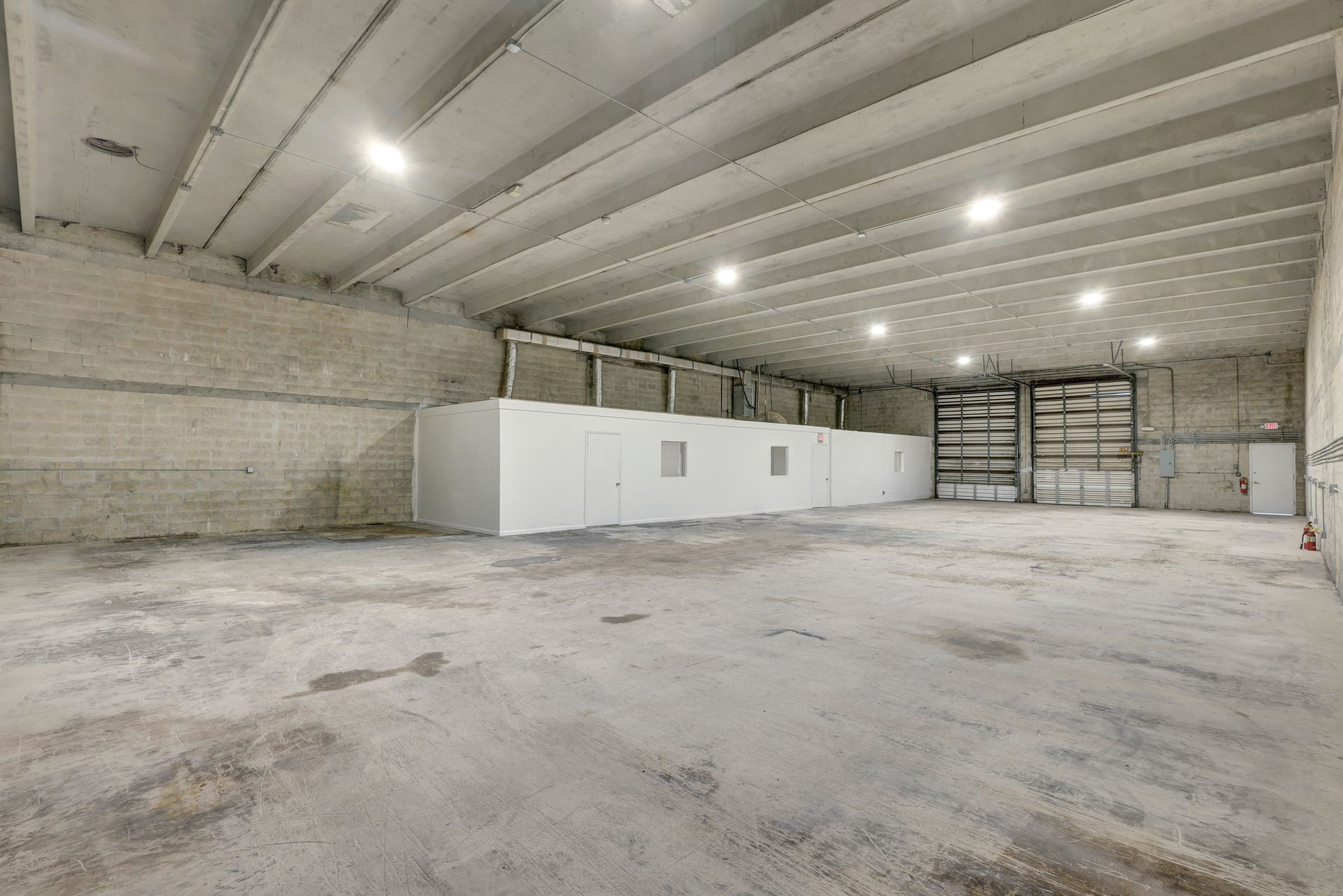 Building 2 | 5551-5595 NW 72nd Ave  — photo 3