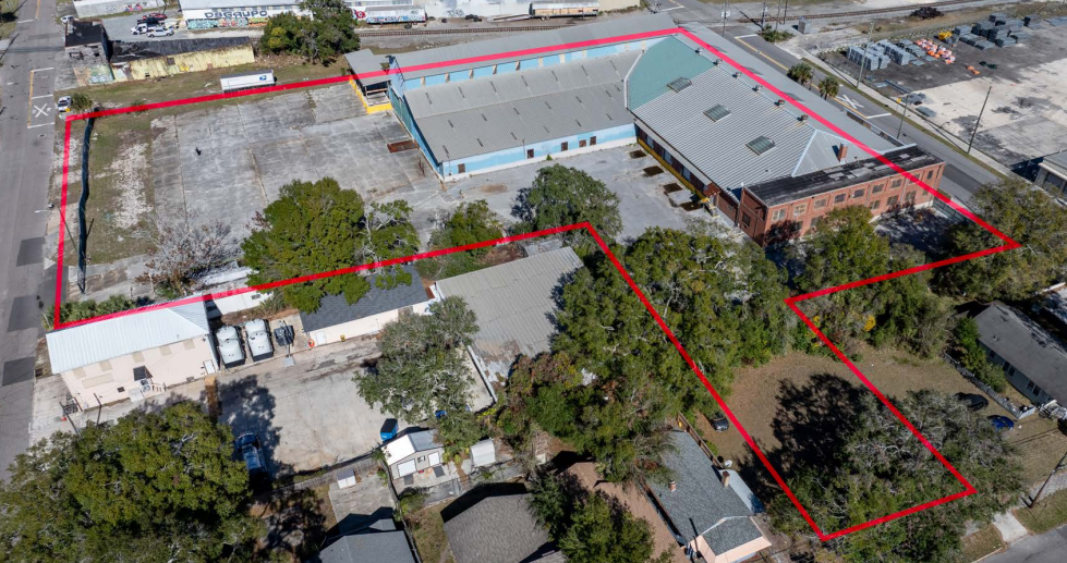2127 Hubbard St | IndustrialBuilding — photo 5