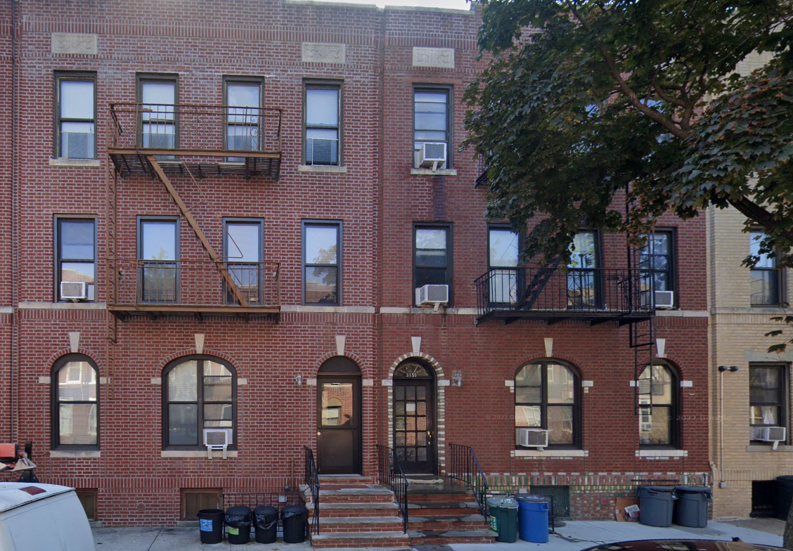 3155 35th St — photo 2