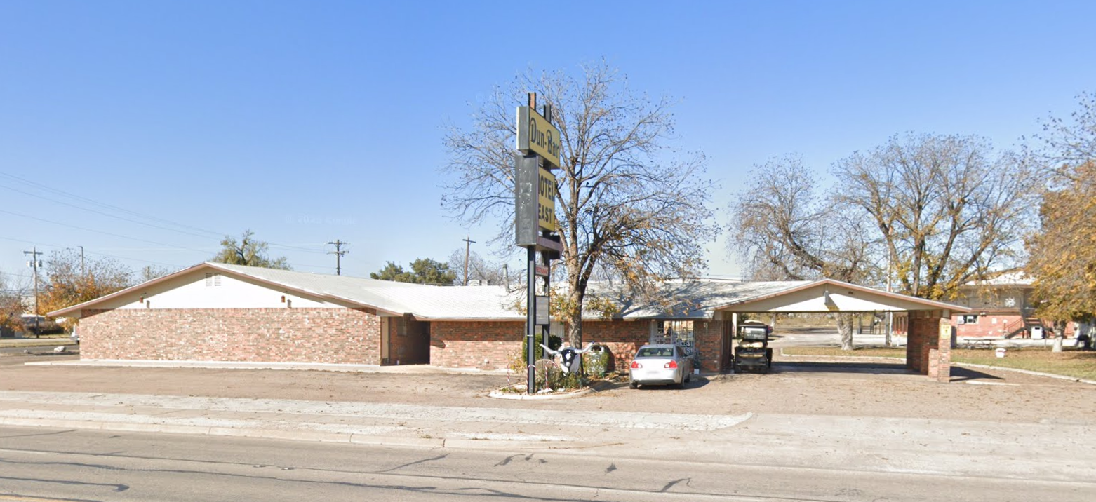 Dun-Bar East Apartments | 1728 Pulliam St — photo 2