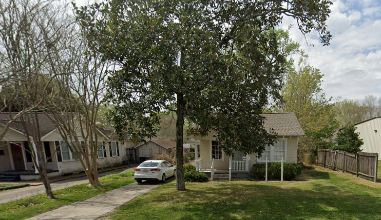 608 Rapides St — photo 2