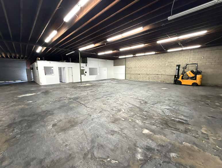 725 Stanford Avenue — photo 3