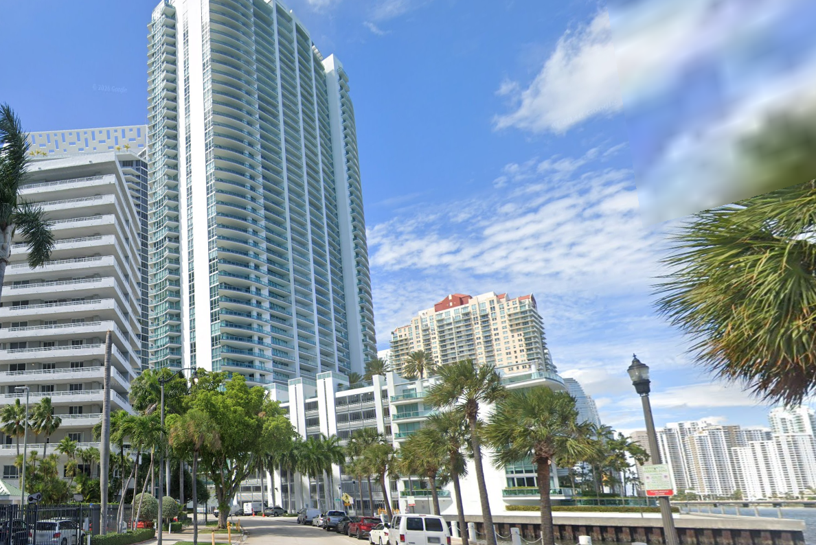 1331 Brickell Bay Dr — photo 2
