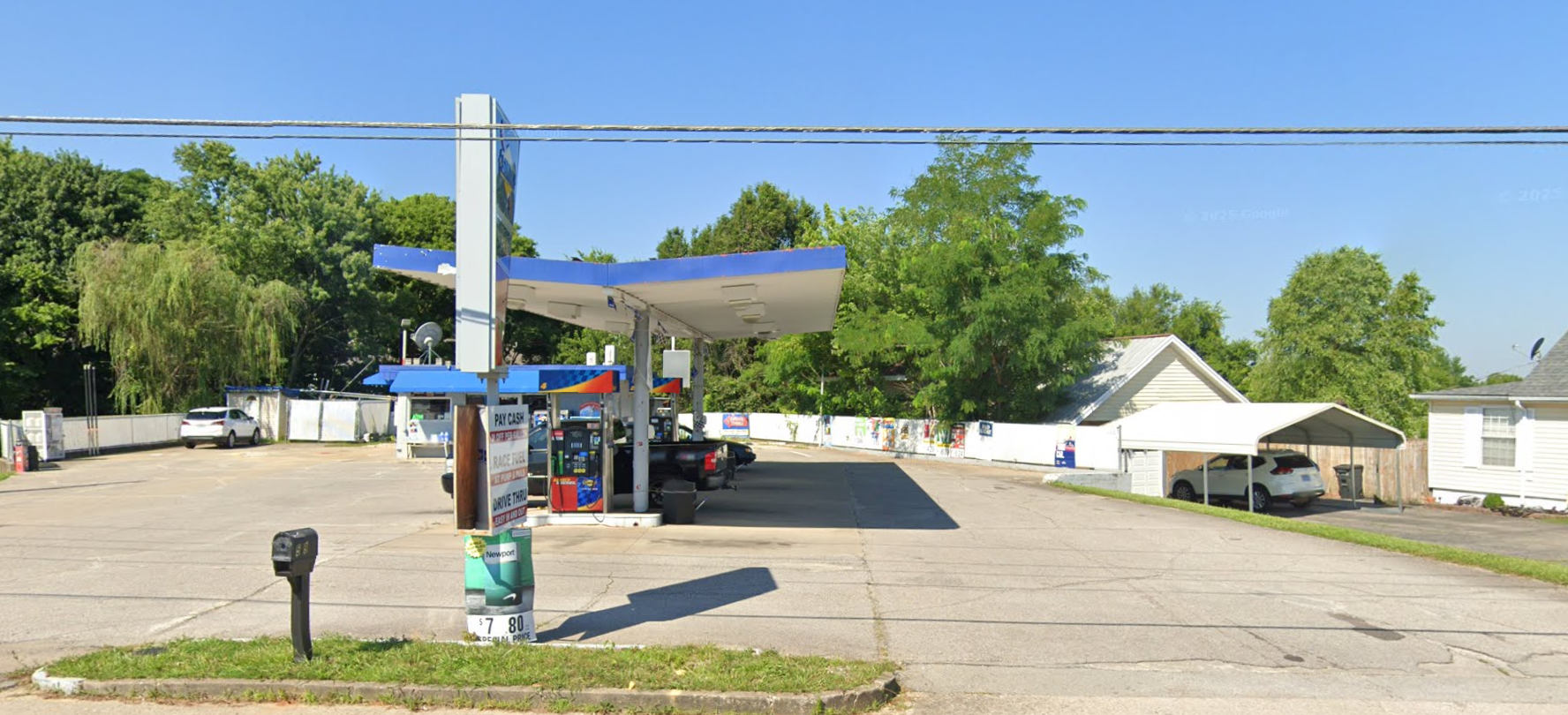 519 N BARDSTOWN RD — photo 3
