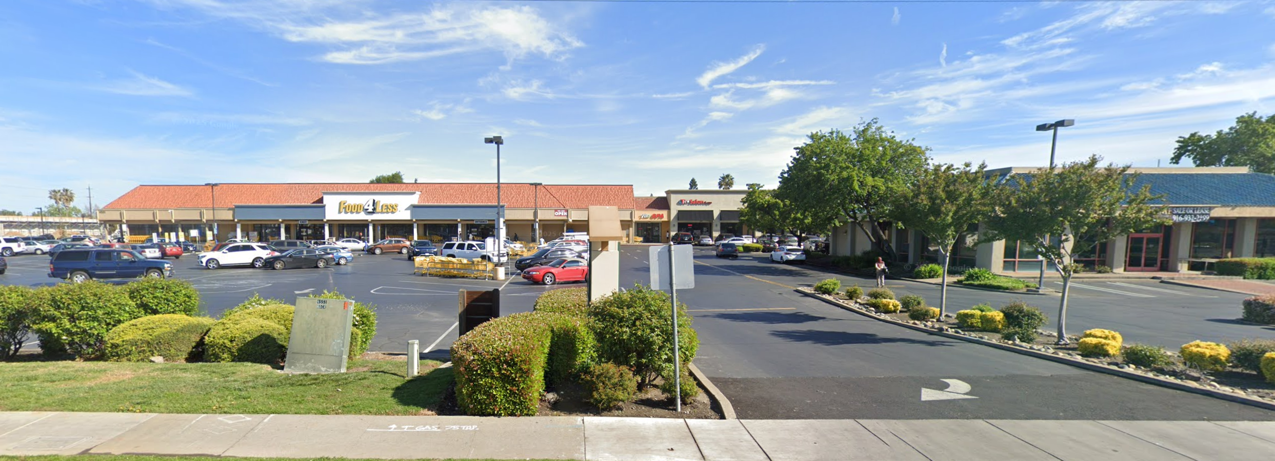 Valley Shopping Center — photo 3