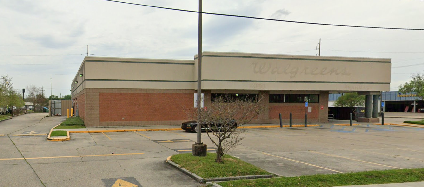 Former Walgreens | 4200 Chef Menteur Highway — photo 3