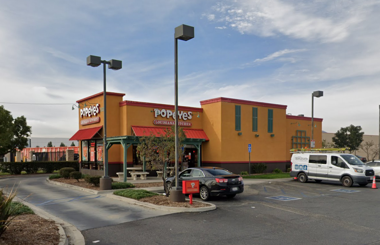 Popeyes Drive-Thru — photo 2