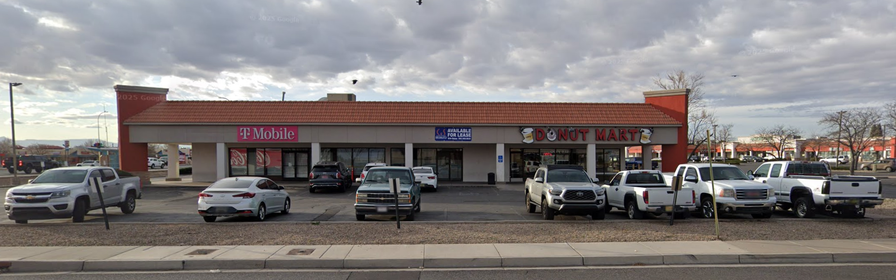 Ladera Shopping Center — photo 4