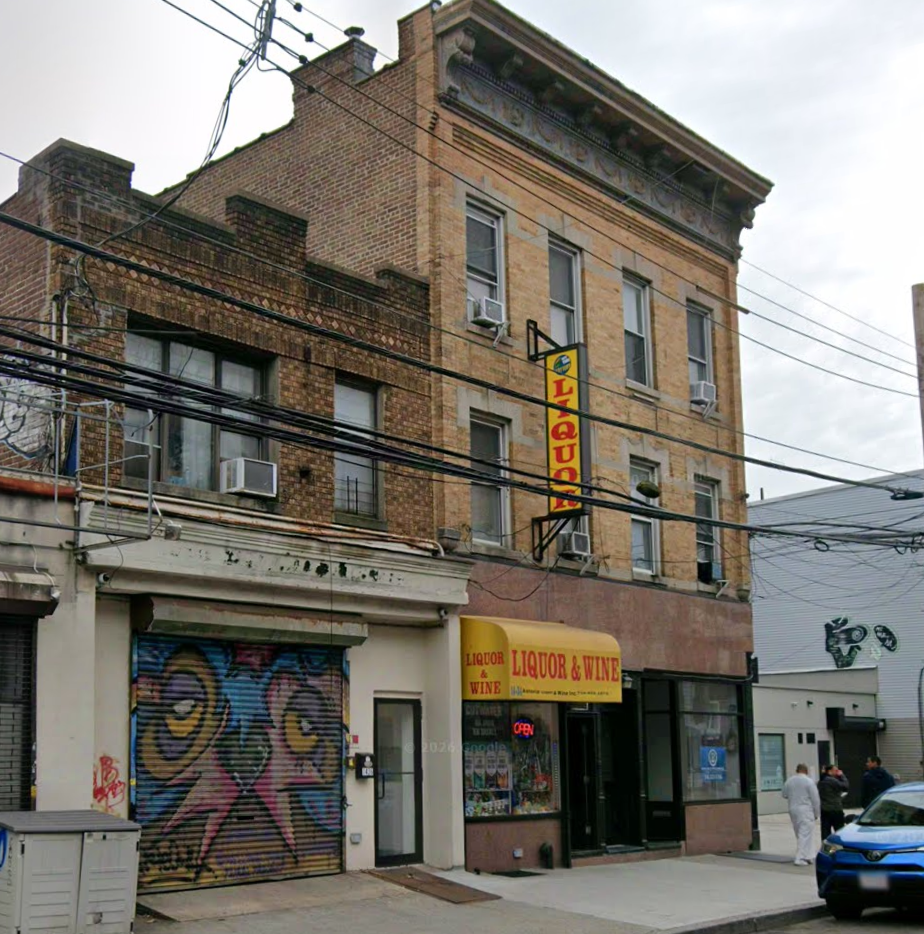 1434 Astoria Blvd — photo 3