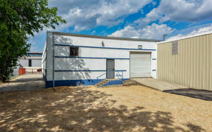 130 E Zavalla St - 11896 Sqft — photo 2