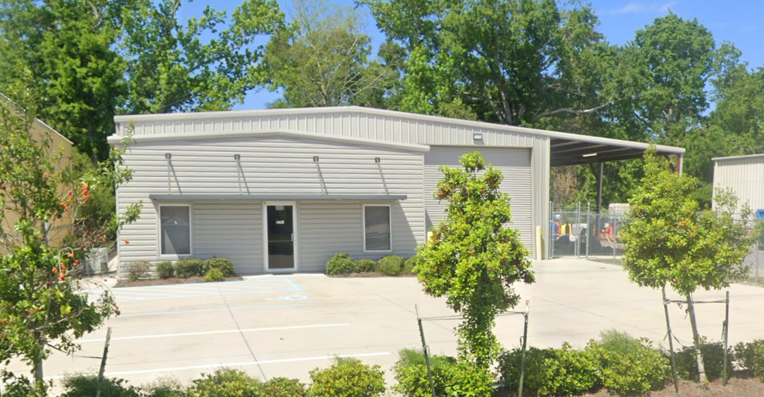 420 W Eastbank St — photo 2