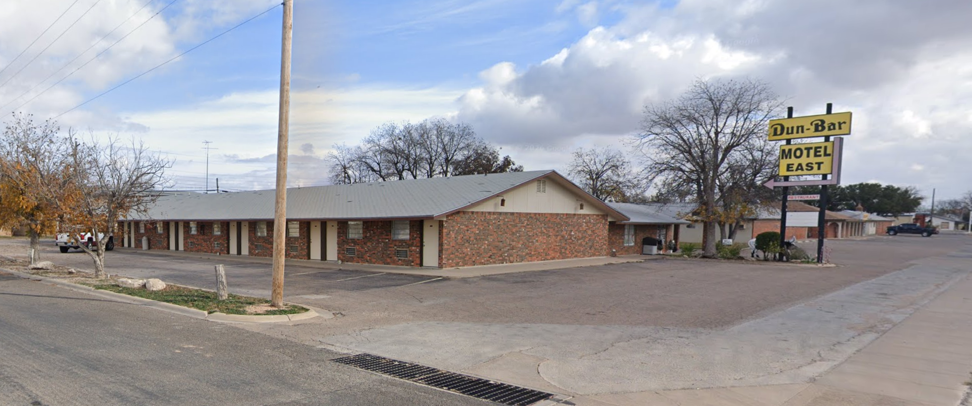 Dun-Bar East Apartments | 1728 Pulliam St — photo 3