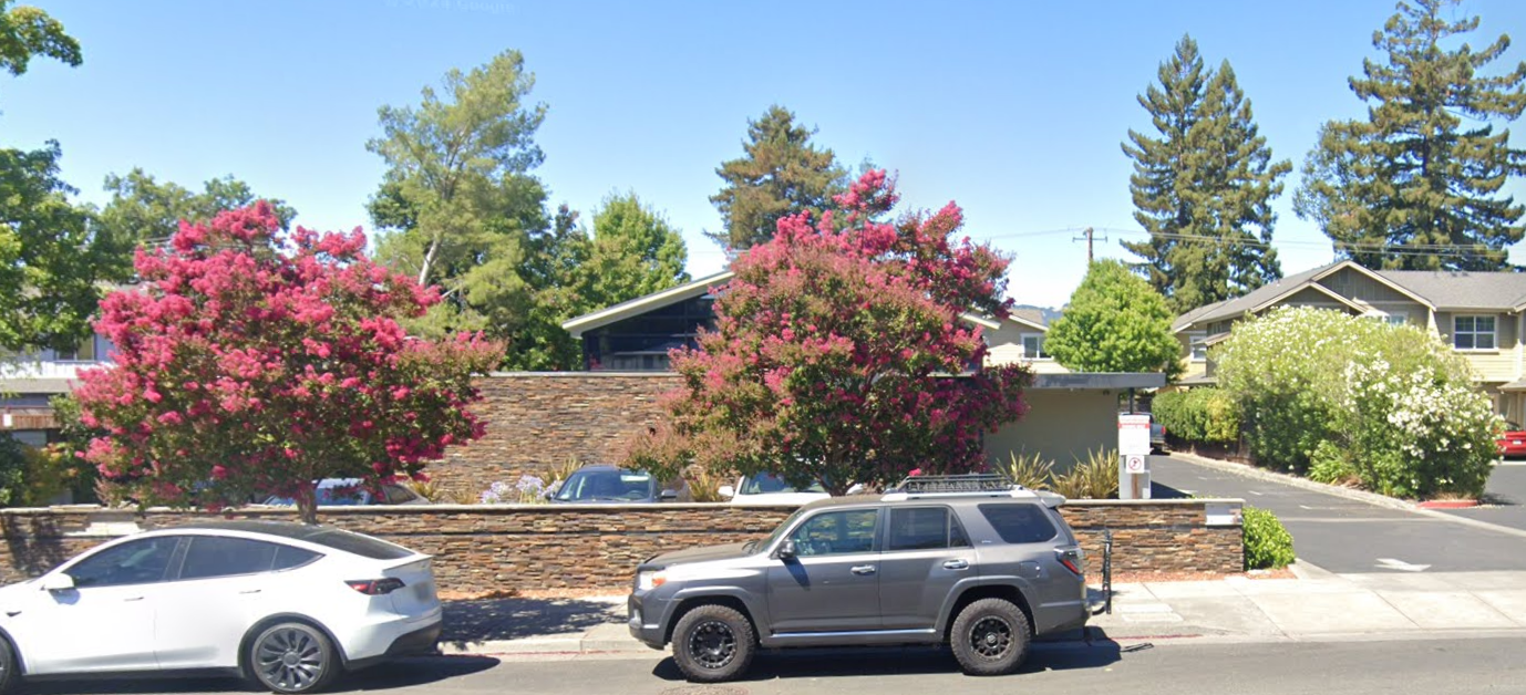 967 Broadway — photo 2