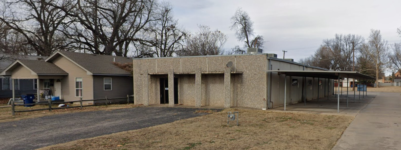 420 W Dakota Ave — photo 3