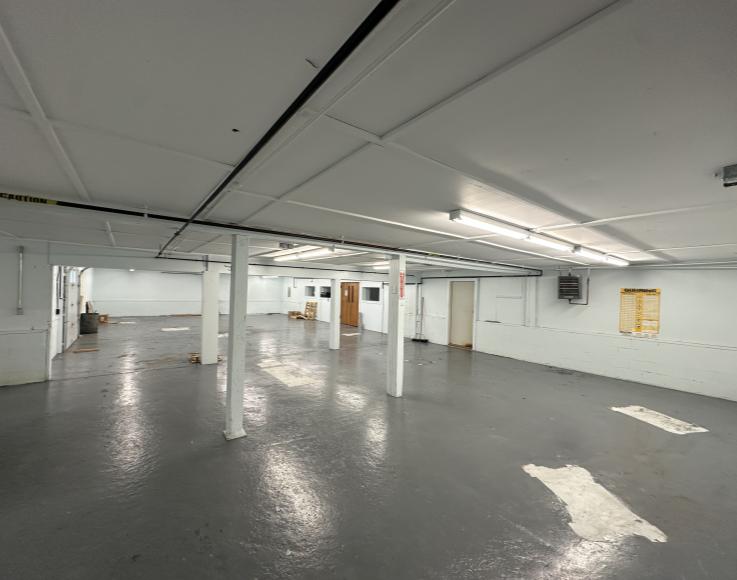9584 Main Street — photo 3