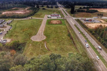 McComb Crossing — photo 3