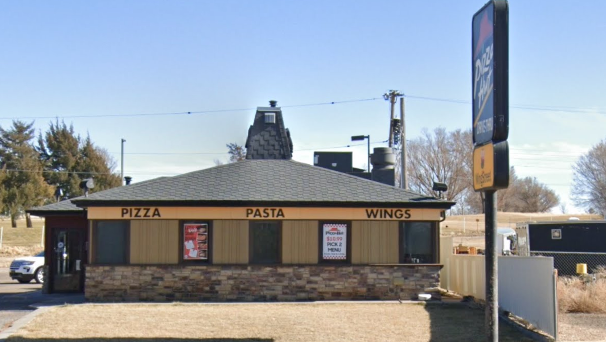 Pizza Hut - Elkhart, KS (7.15% CAP) — photo 3