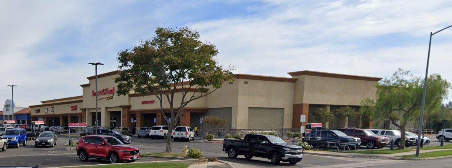 Willow Plaza Shopping Center — photo 2