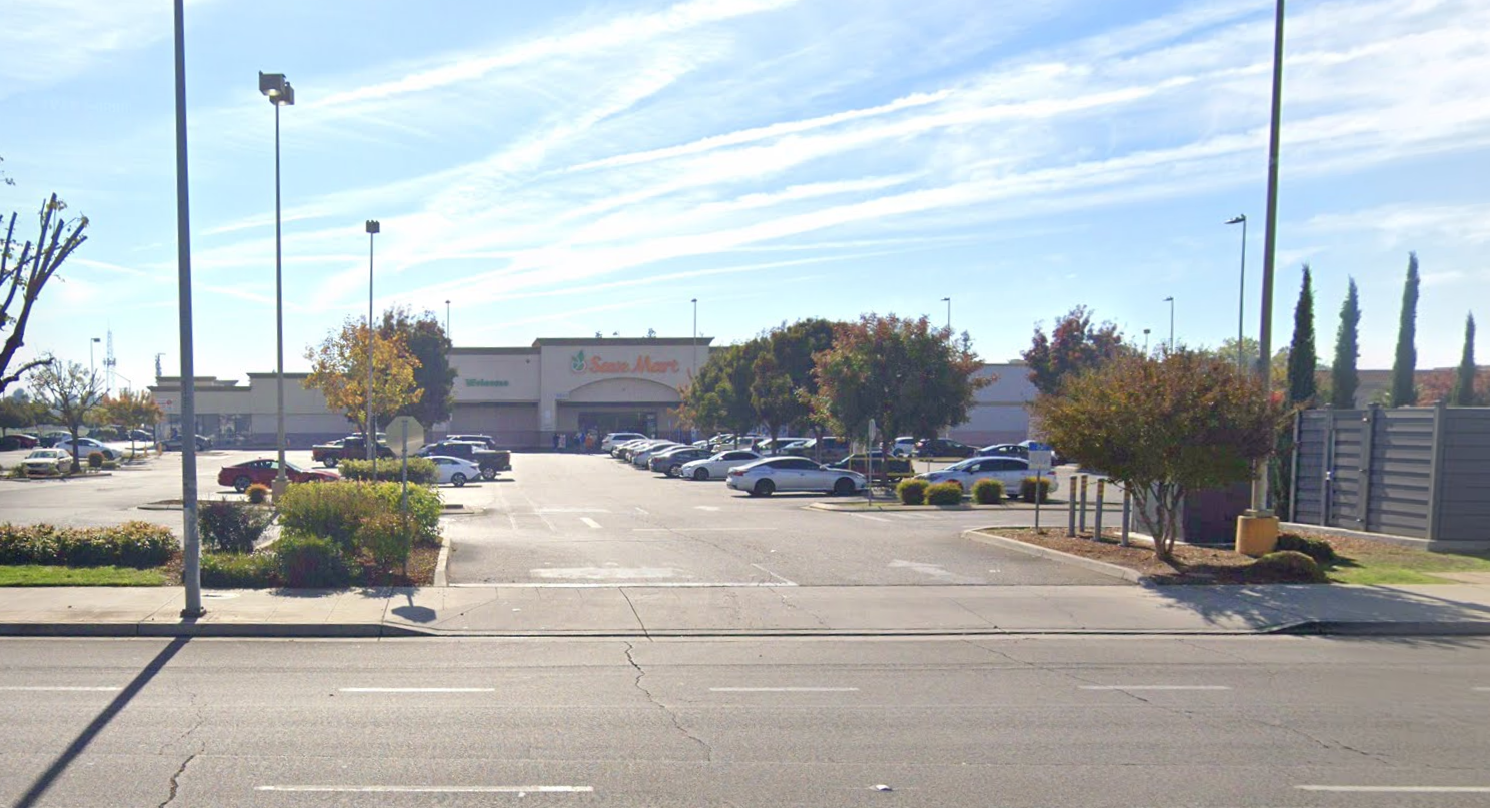 Save Mart | 4043 W Clinton Ave — photo 3