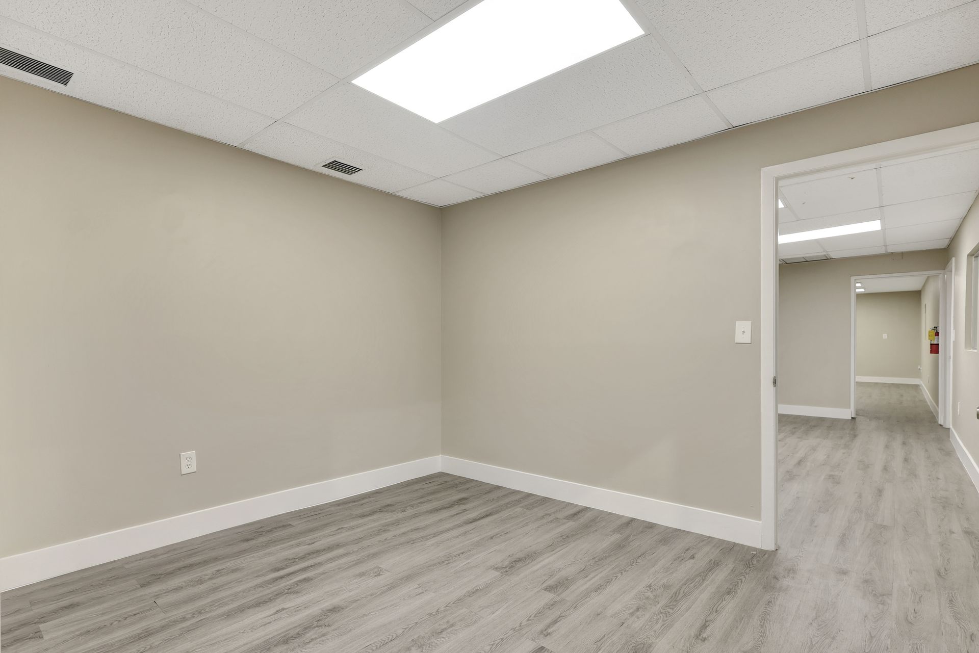 Building 2 | 5551-5595 NW 72nd Ave  — photo 4