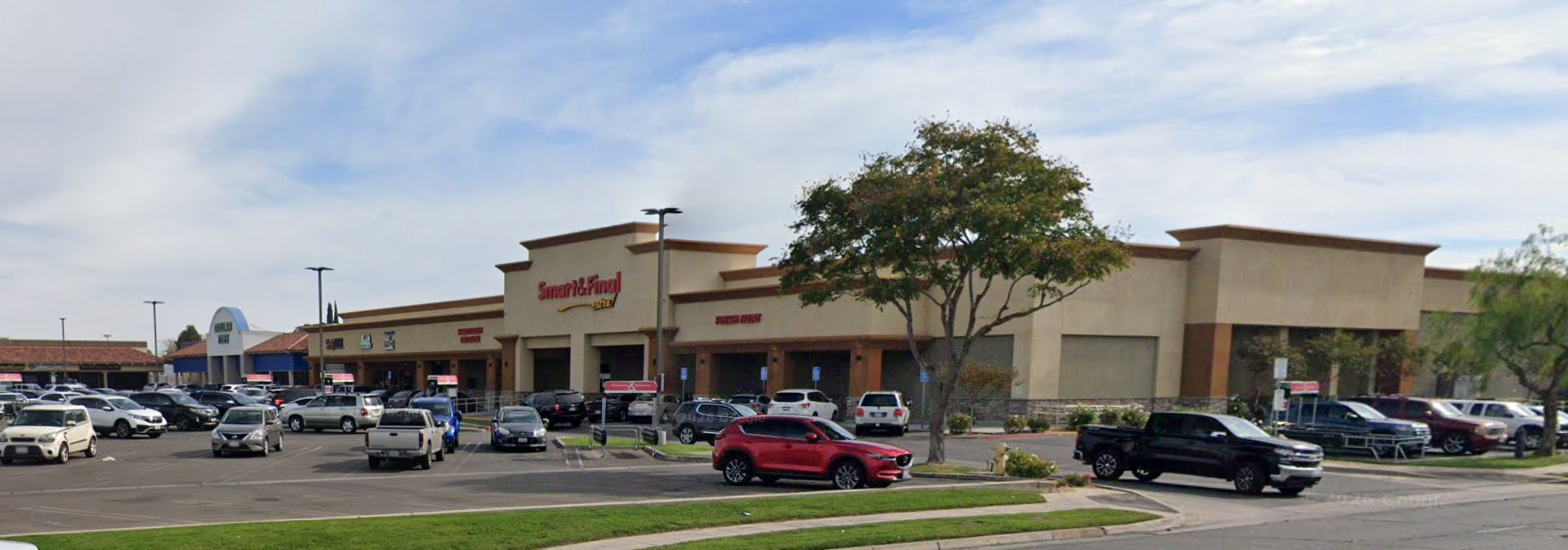 Willow Plaza Shopping Center — photo 3