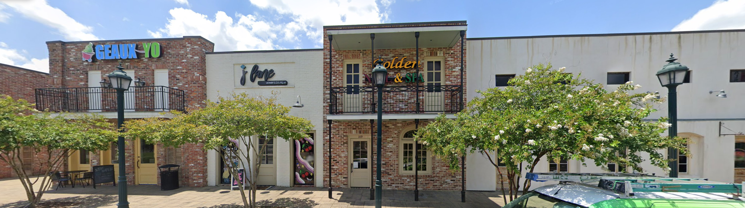 The Quarters Shopping Center at Central Square — photo 3
