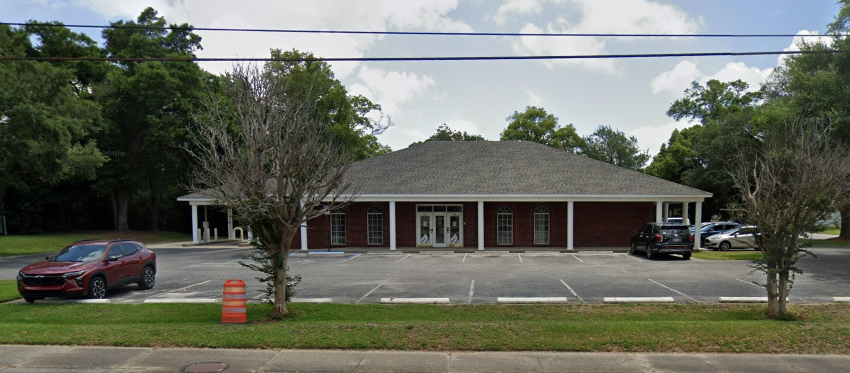 200 North Pace Boulevard — photo 2