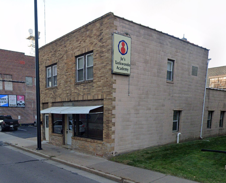 415 S Farwell St — photo 3