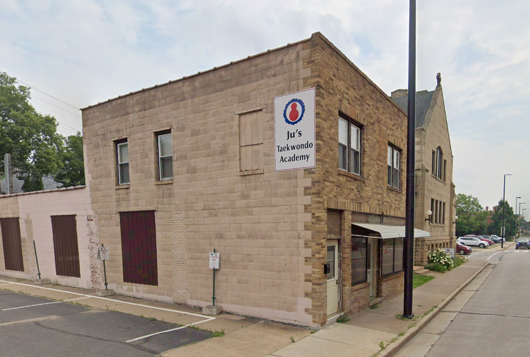 415 S Farwell St — photo 2