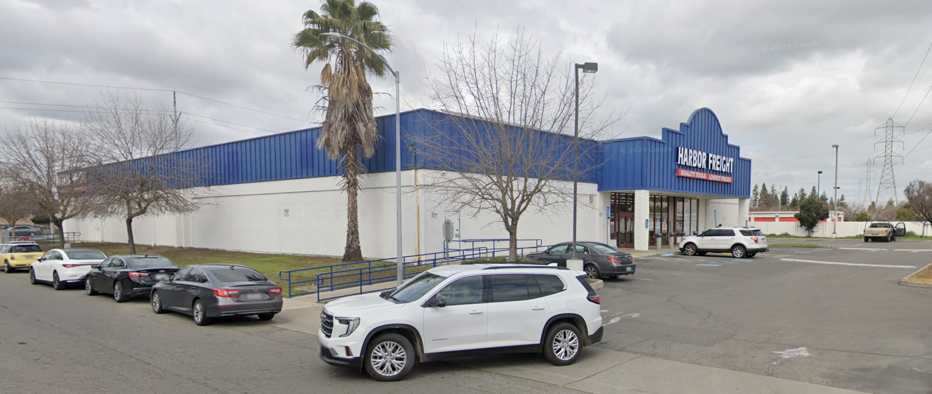Harbor Freight Tools | 1900 Howe Ave — photo 3